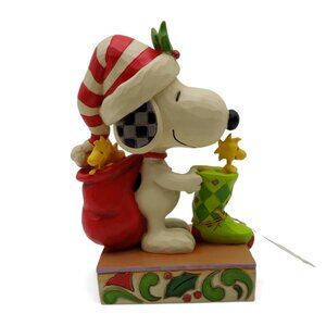 Enesco JIM SHORE 2021 Peanuts Snoopy Gifts of Friendship Christmas Figurine